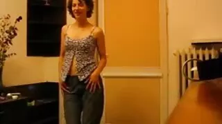 Busty گرم ، شہوانی ، شہوت انگیز اور leggy سنہرے بالوں والی اس کی بلی کے عربیسیکس پیچھے سے گڑبڑ